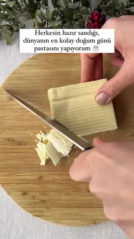 Dünyanın en kolay ve herkesin hazır sandığı o pasta 😍🍰 Hazırlaması pratik, lezzeti efsane! @aslihanngurcan📸👏🏻 #pasta #cake #cakedecorating #pratikkolay #tatlıkrizi   🍫✨🎂  yok