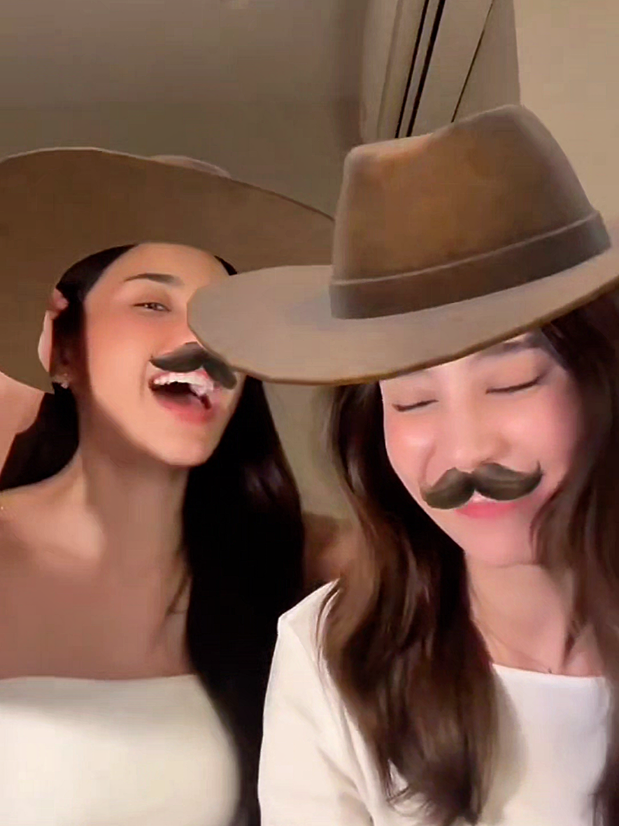 Nhỏ nước mắt thôi cũng đẹp nữa Nay Dr.Sita đến tận nhà Pat quân sư tình cảm cho cũng thấy căng à nha  #poisonouslove #ginnyjayna #jayna #gl #ginnynatnicha 