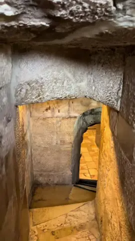هذه المغارات توجد  اسفل كنيسة القديسة كاترينا المحاذية لكنيسة المهد في بيت لحم 😥 رحلة في عبق و عمق التاريخ 🤍 #mr_vlogger96 #خالد_بري #البري_مسافر 