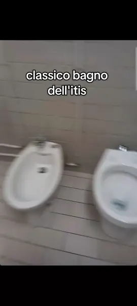 #itis #bagno #scuola #fyp #liceo 