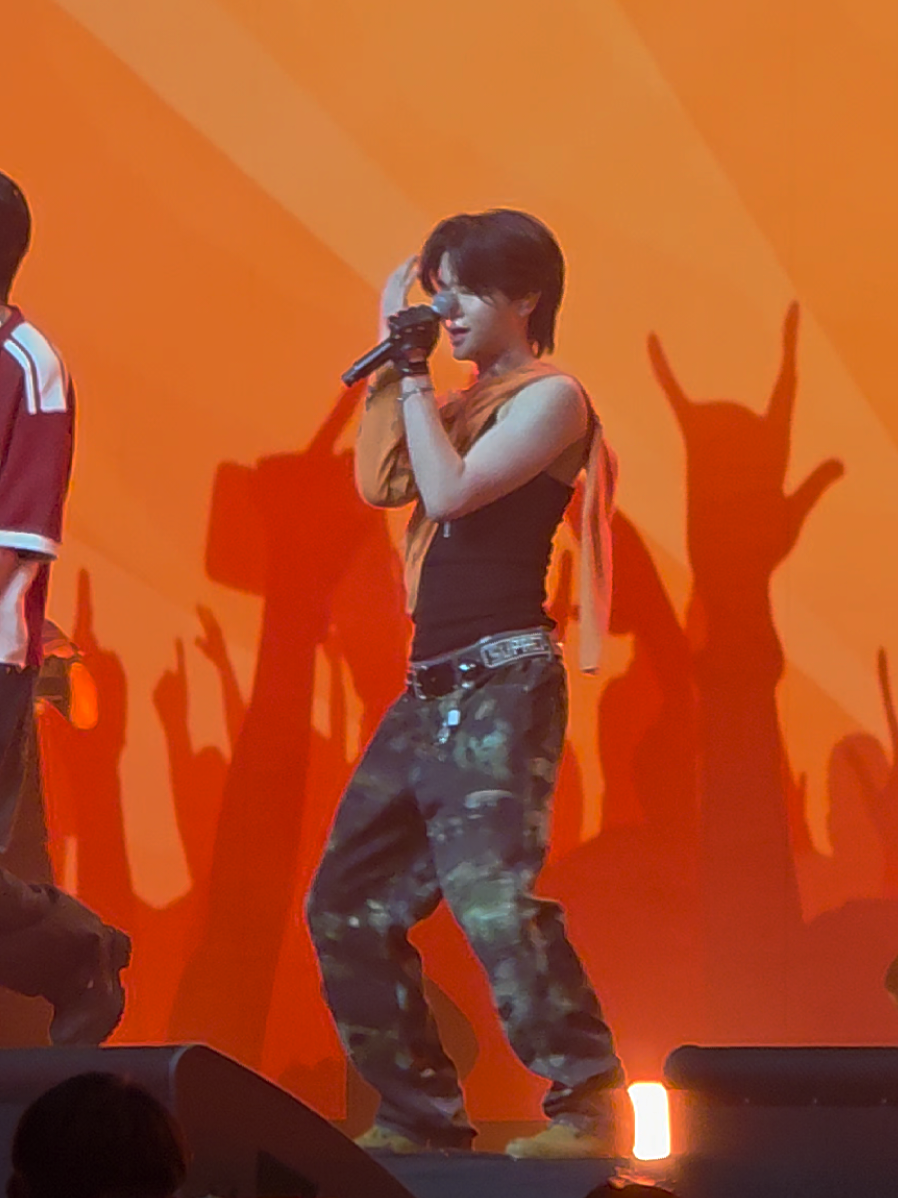 มีใครเป็นไรมั้ย ตรงนั้น 555555๕552525255555552525 ไหวน้าา @THAI BUS  #THAIchayanon  #FantafestTHXBUS  #busbecauseofyouishine 