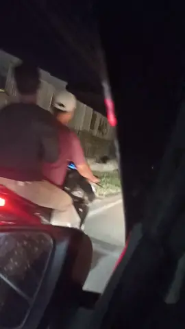 kecelakaan beruntun jalan ottista jamblang cirebon, selalu hati2 ya gaes kalau di puterbalikan, buat pa ogah jg harus bareng2 jaga keselamatan. 