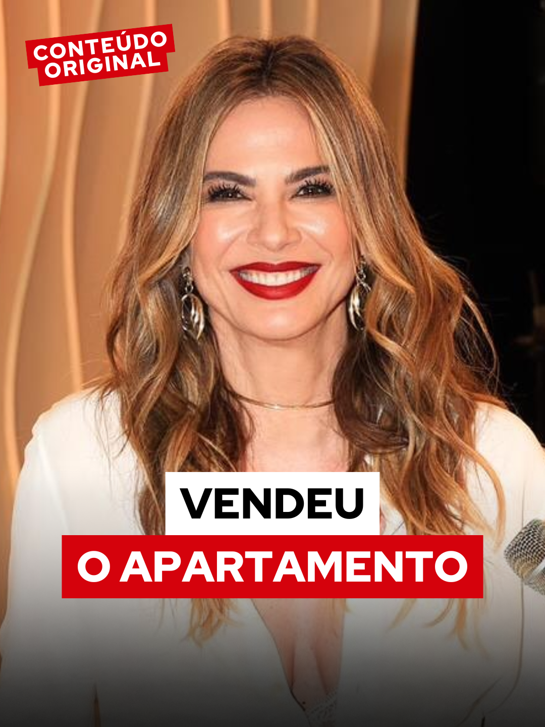 Depois de quase oito anos à venda, Luciana Gimenez finalmente conseguiu vender o luxuoso triplex que dividia com Marcelo de Carvalho, avaliado em R$ 75 milhões. O imóvel chegou a ser anunciado por R$ 80 milhões e até cogitado para um leilão nos Estados Unidos. Assista ao vídeo e saiba todos os detalhes! #LucianaGimenez #Famosos #noticias