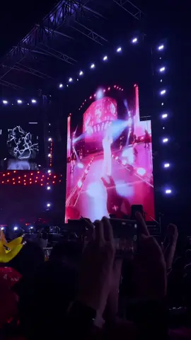 Ngày bé xem Heart Breaker qua ITV. Giờ lớn đã đc xem anh bằng da bằng thịt rùi đâyyyyy 🥹#gd #gdragon #bigbang #heartbreaker