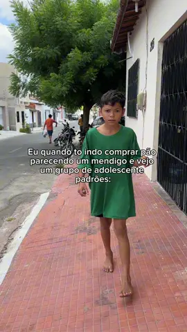 a vontade de se enterrar no chão 💔 #humor