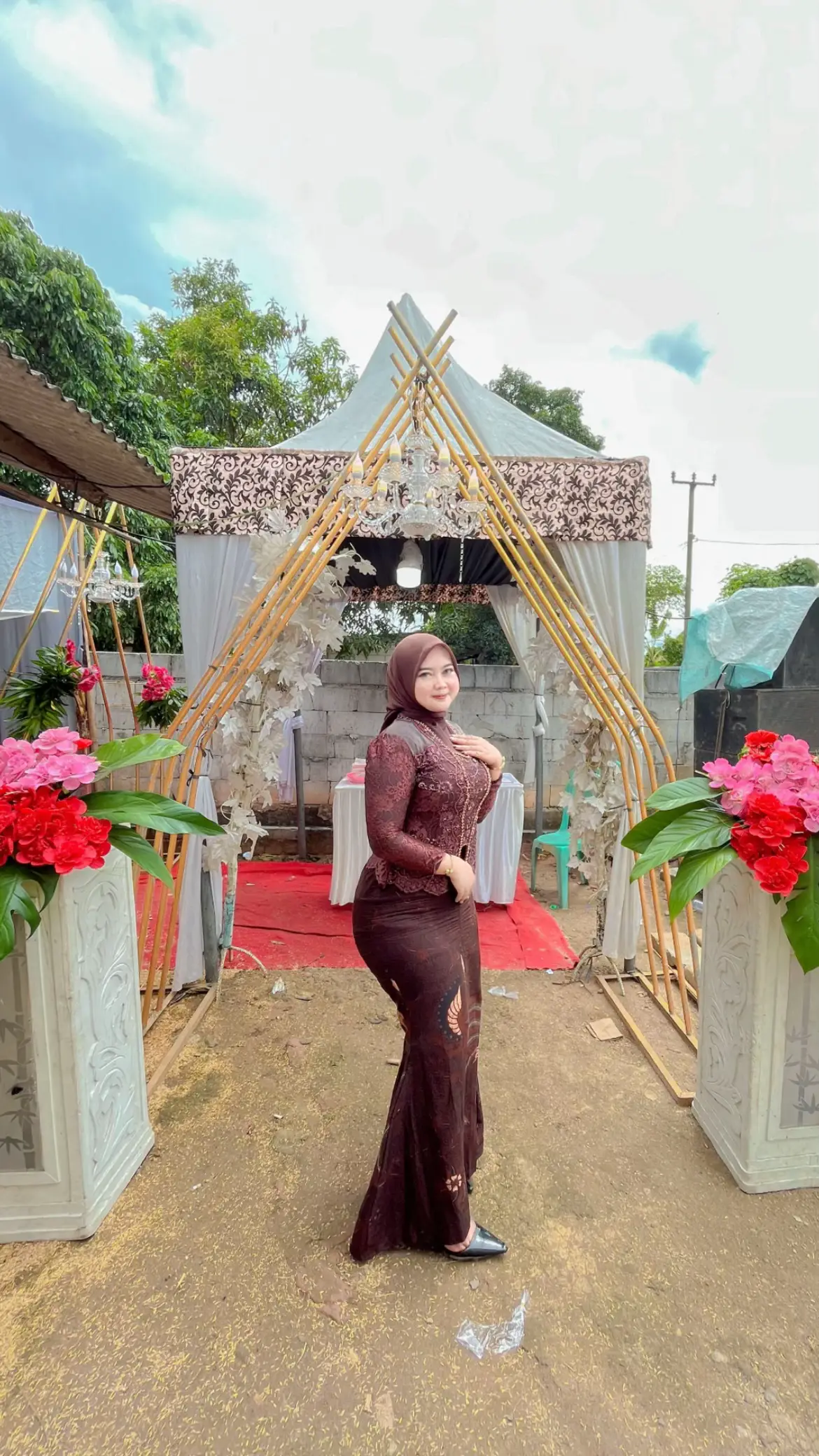 #fypシ゚ #berandatiktok #viralvideo #outfitkondangan #nikahan 