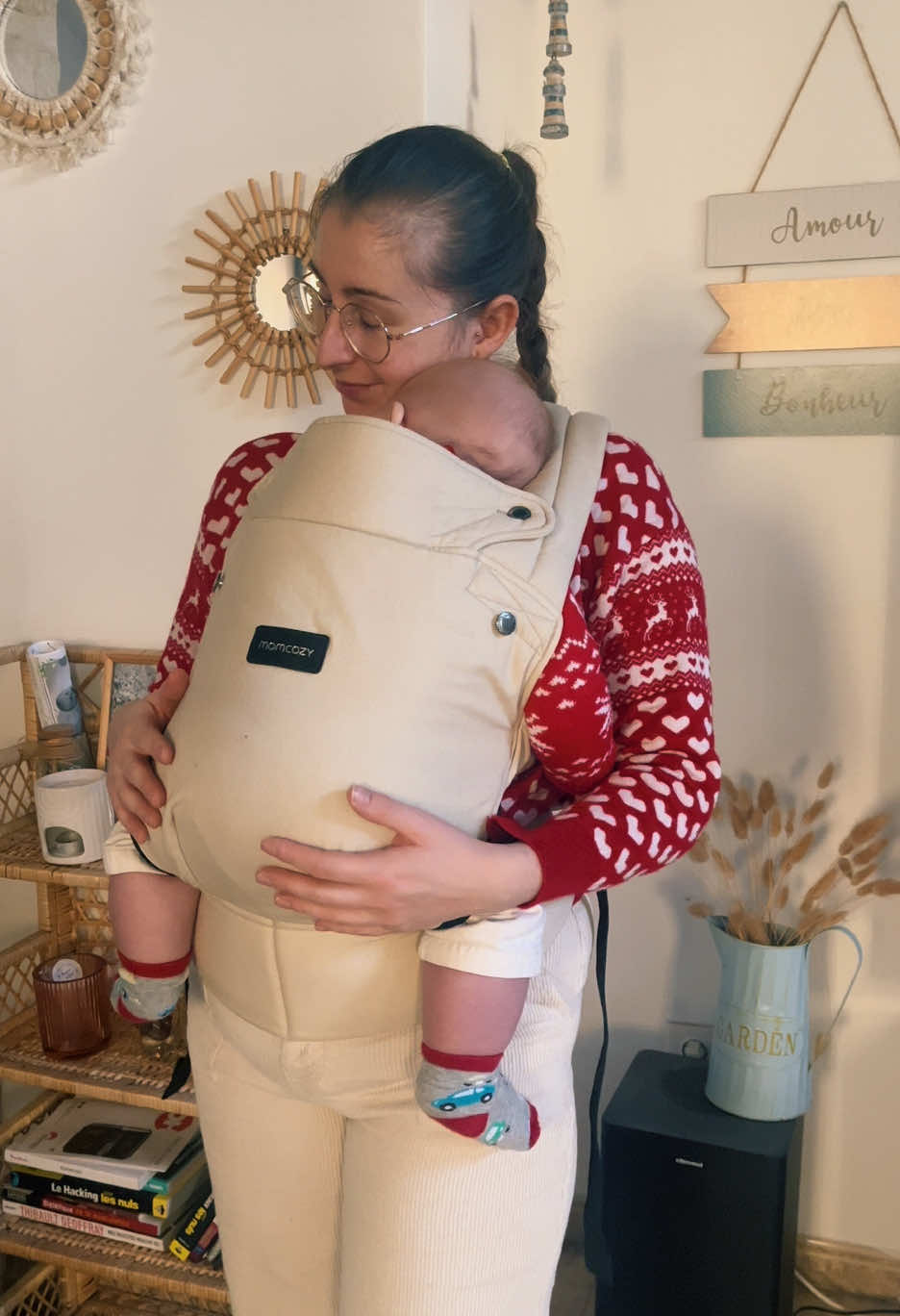 Test du porte-bébé Momcozy 👶💖   Ultra confortable, pratique au quotidien et parfait pour les sorties avec bébé !  👶🏼  Disponible directement sur le TikTok Shop 🛍️  #momcozy #portebebe #maternite #babylover #tiktokshop