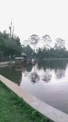 #bismillah  Tetaplah melangkah diantara nyinyiran orang