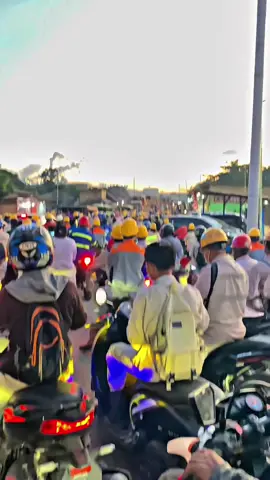Asik ni lagu mar dpe macet lebe asik🤭 #anaktambang#fpy#semuaorangツ#anakrantau  