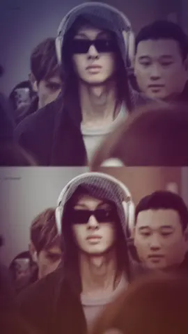 Tranh thủ lúc quả mẫu còn nóng xin phép bào thêm con vid ạ hihi Tin nó đeo kính ngầu quá buộc phải làm vid🕶️🔥🤌#martin #cortis 