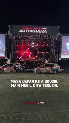 Masa depan diurus, main mobil tetep harus! GOR Sport Jabar Arcamanik Bandung jadi tempat nongkrong kita hari ini 🚗🚙 Gimana tongkrongan mobil gue udah epruv belom?😏 #MLDSPOT #MLDSPOTAutokhana #Autokhana2025 #BurnYourTires #MLDSPOTEVENT