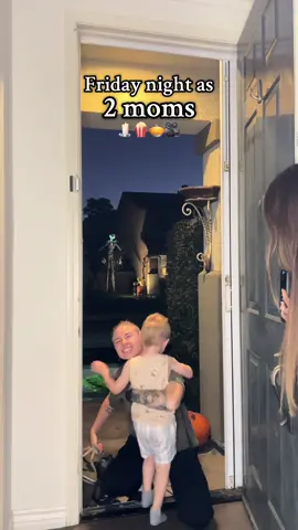 Frankenstein movie night 🖤💚 #wlw #twomoms #lesbiansoftiktok #lgbtq #eveningvlog 