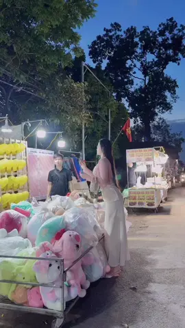 Ko được nét gì…nhưng phi bóng thi ko trượt phát nàooo…😁😁😁 #LTT #xuhuong #viral #hộilàngtruyềnthống #fyp 