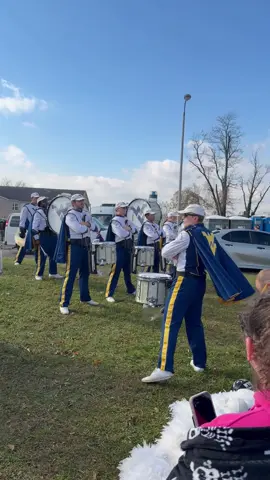WVU drumline “on the Hill” Colorado had a small issue navigating the streets of Morgantown. Pic in comments. #wvu #drumline #colorado #wvufootball 