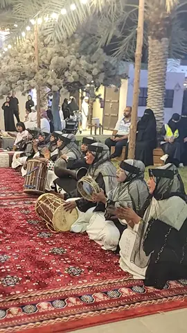 مشاركة فرقة رومانسيات في #مهرجان_الشيخ_زايد_التراثي 