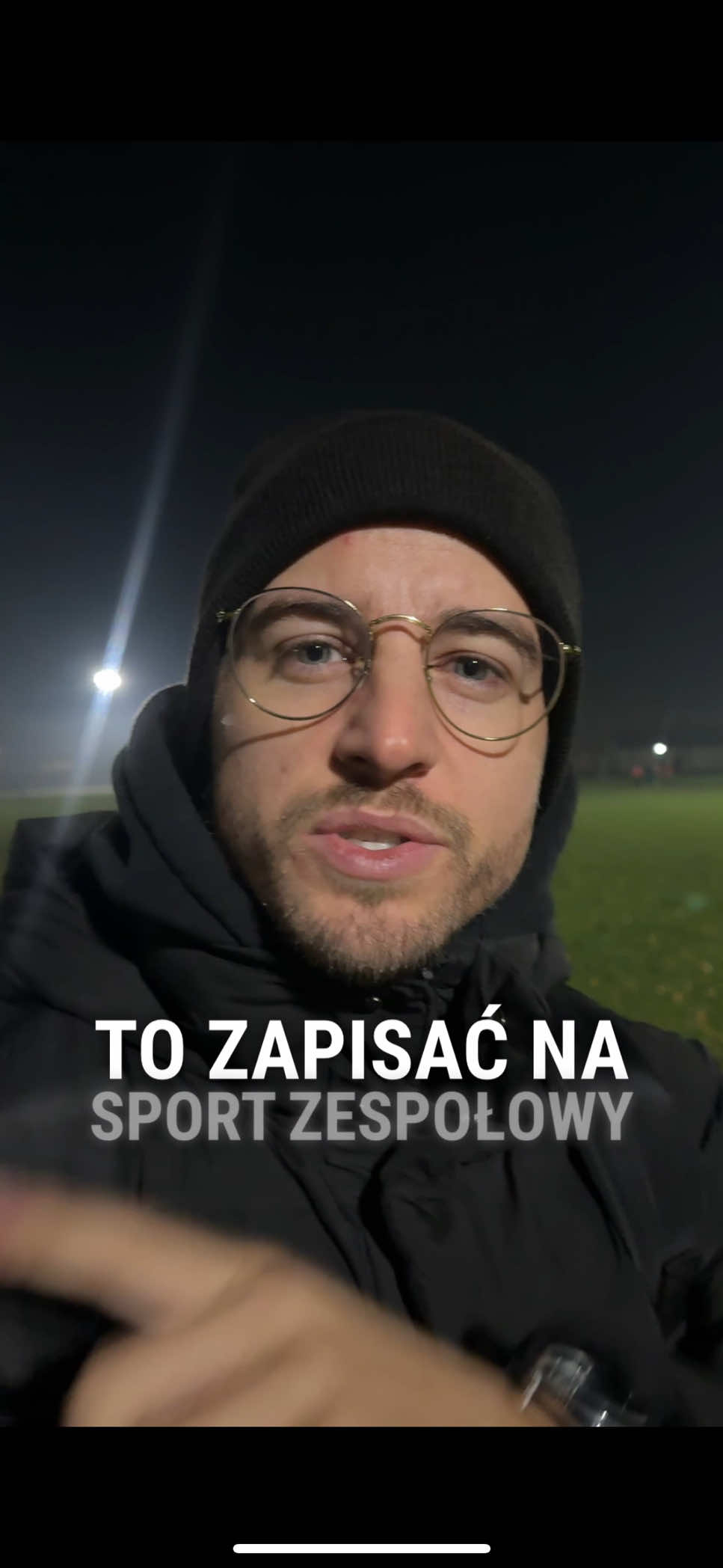 Sport uczy dzieci kluczowych umiejętności życiowych, takich jak praca zespołowa, radzenie sobie z porażkami i dyscyplina. Gdyby nie sport, nie zbudowałbym 8 firm w 5 branżach i na pewno nie chciałbym się podzielić tą wiedzą z innymi. Ale jako Polacy gramy zespołowo! 👉🏻Odbierz 5 pomysłów na milionowy biznes od 0 do miliona! Skomentuj “chce”, a wyślę Ci link do darmowego kursu i działamy! 📈👨🏻‍💻 🚨500 miejsc dostępnych!