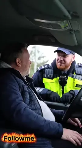 #deutschememes #deutchland🇩🇪 #polizei #germanytiktok #deutschecomedy 