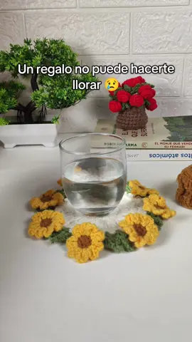 Si que pueden 🥺 #regalo #llorar #flores #girasoles 