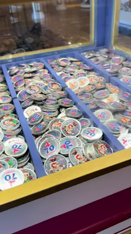 Holiday colored medallions are now inside Disneyland!!#disneyland #disneyland70 #medallion #christmas #holidays