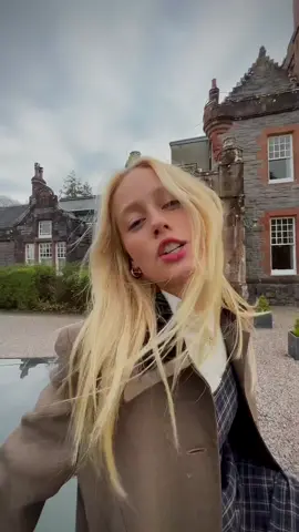 Defend her? I don’t even know her #defender #countryside #fyp 