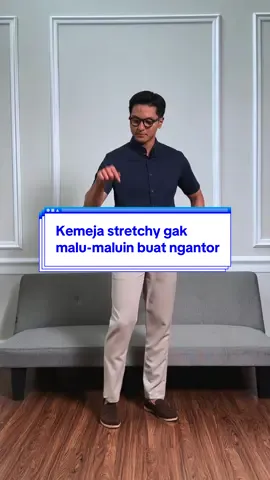 Jelas gak malu-maluin buat ngantor kalo bahan kemejanya bikin rapi terus 😎 #York #kemejapria #kemejakerja #kemejakantor #kemejacowok 