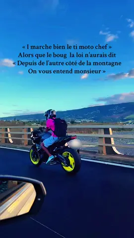 Moto la I fait un peu trop désordre vraiment seulement 🤣🔥 #pourtoi #bikelife #reunionisland #gendarmerie #yamaha 