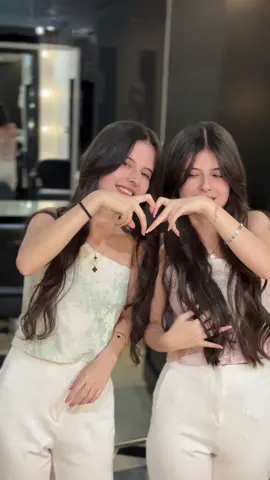 Matchy Matchy 💫🤍 #monzer_salon #twinsoftiktok #twinsisters #haircut