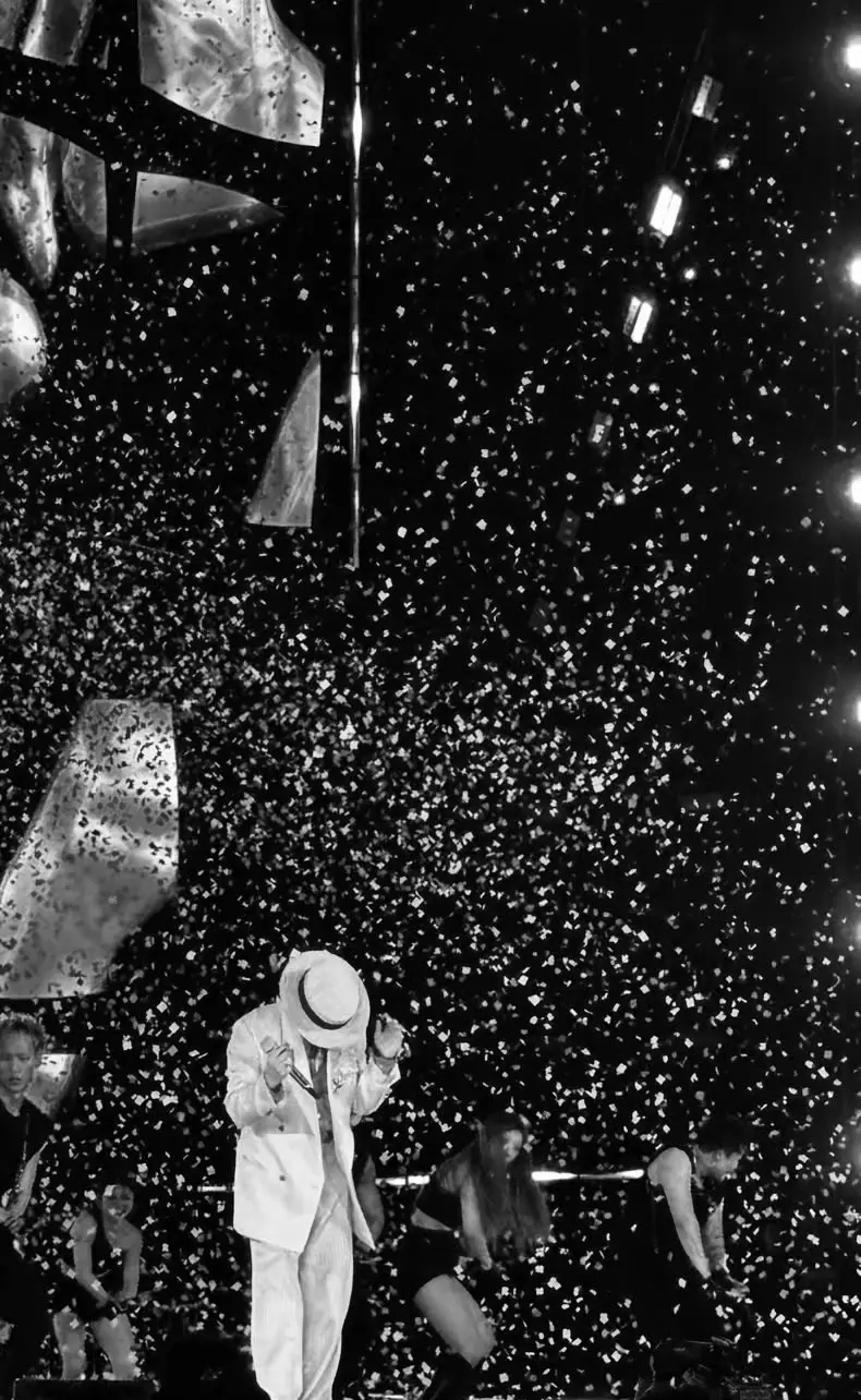 anh lóng lòng long #gdragon #concert #ubermenschhanoi #anhlong #viral 