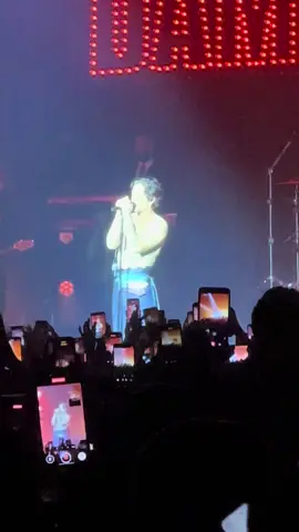 @Damiano David - cinnamon  Funny little fears tour, São Paulo- 07/11/2025  #damianodavid #damianodavidmaneskin #damianomaneskin 