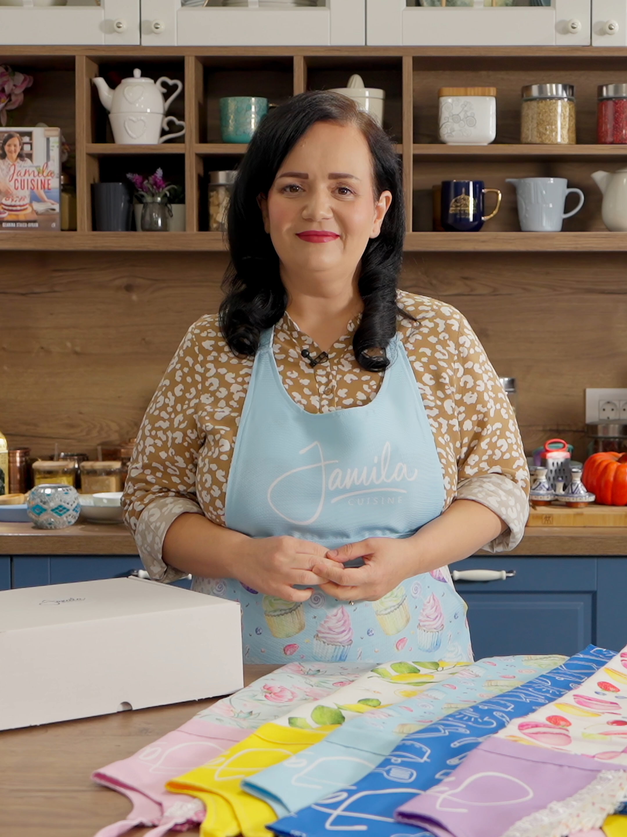 Sarbatorim 1 an de Jamila Shop cu reduceri de toamna irezistibile! 🍁 Condimentele mele preferate si sorturile de bucatarie sunt acum la preturi speciale 👩‍🍳 Perfecte pentru retetele voastre de sezon si pentru a aduce un strop de culoare in bucatarie ❤️ #jamilacuisine #retetevideo #reduceridetoamna