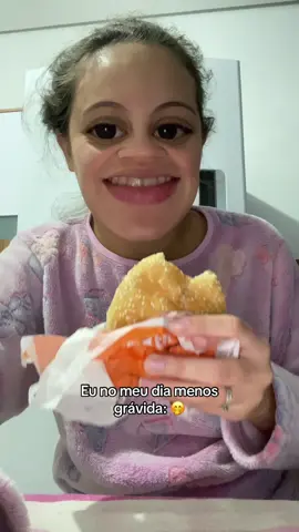 Tem dias que dá vontade de comer tudo que vier pela frente 😂 #gravida #viral #gravidasnotiktok #maeprimeiraviagem #maternidade 