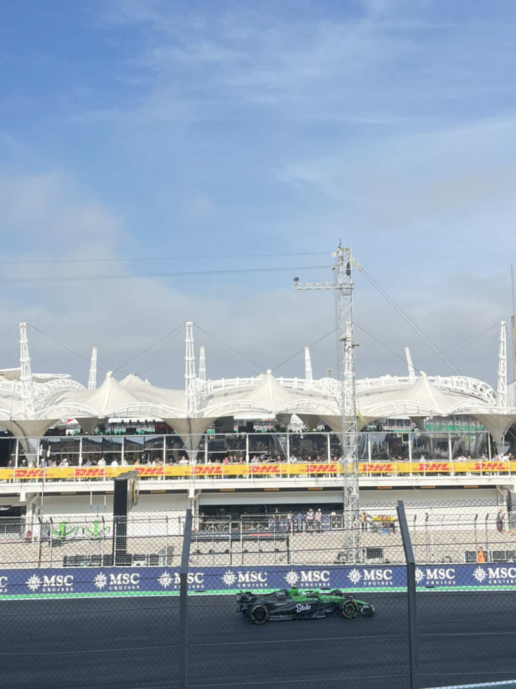 em uma volta você comemora a ultrapassagem do Bortoleto e na outra você agradece por ele estar com vida #interlagos #brazilgp #f1 #formula1 