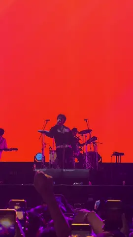 Bayangkan jika kita tidak menyerah #hindia #bayangkanjikakitatidakmenyerah #neverlandproject #fyp #konser 