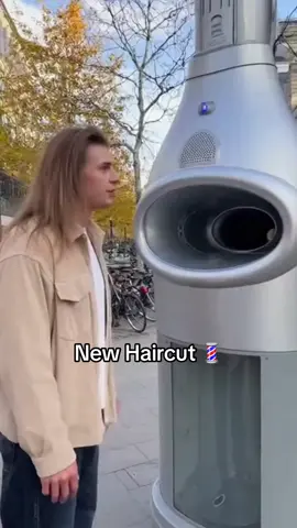 Quick and easy 👍 #barber #haircut #lowtaperfade #ai #technology (via hairstylestory/IG)