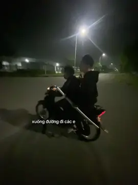 xuống đường đi các em#xuhuongtiktok #xuhuongtiktok #xuhuongtiktok 