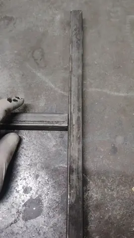 شاهد كيف يتم اللحام بطريقة قوية جدا جدا . . . . . . . . #لحام #لحام6013 #حداد #فن_الحداده #لحام 