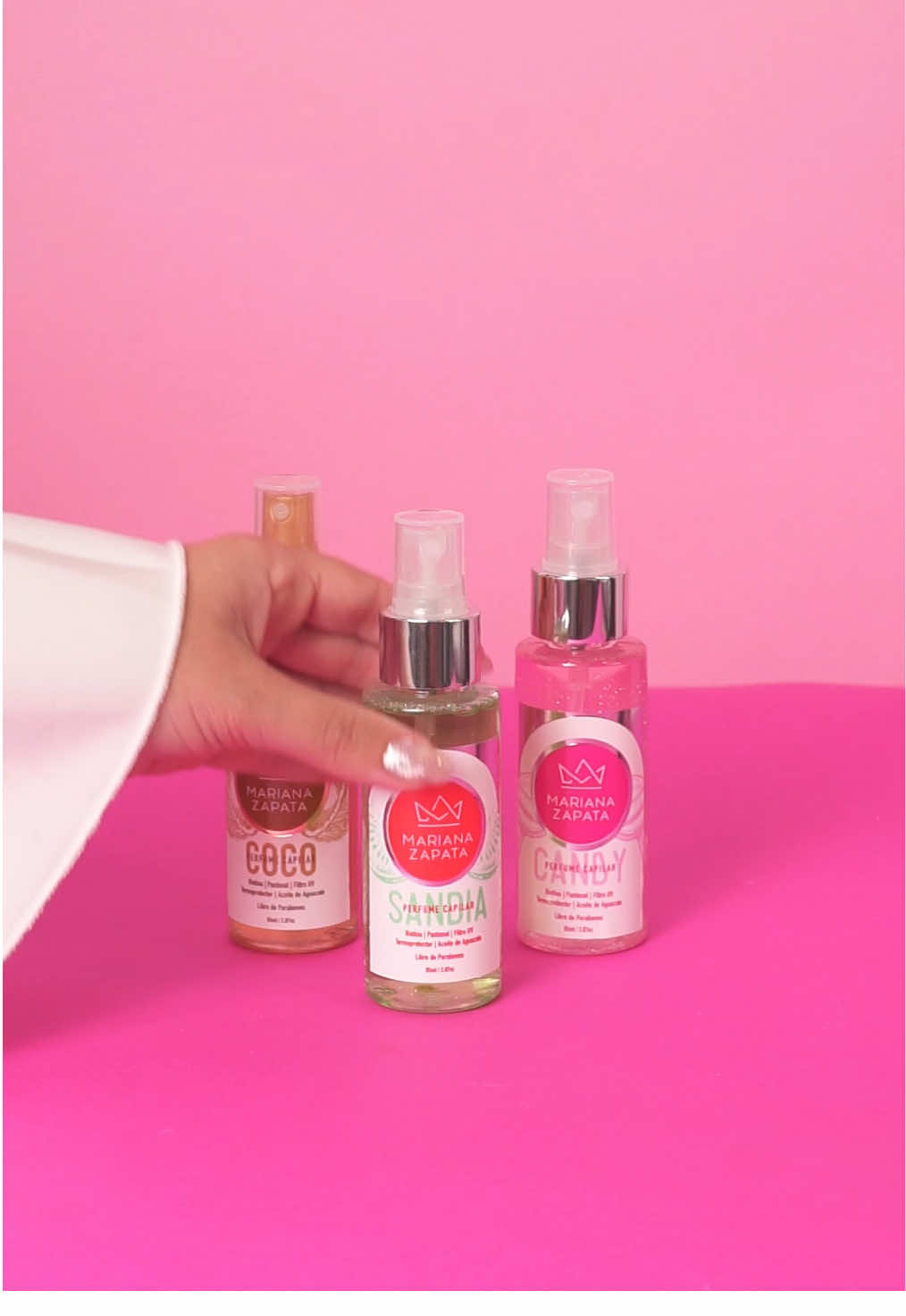 💖 ¡Lo pedían y por fin llegó! 💖 Nuestra fórmula de Perfumes Capilares By Mariana Zapata ahora es más ligera, suave y deliciosa 😍 #MarianaZapata #perfumecapilar #rutinacapilar #bymarianazapata 