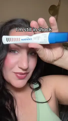 OMG IM HAVING A BABY 🤰🏻 #ttcjourney #pregnancyannouncement #pregnant #conception #tiktokshopcreatorpicks 