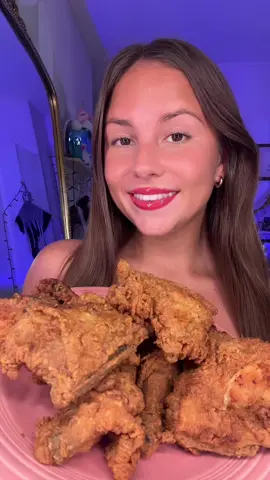 Fried chicken mukbang🍗🍗#friedchicken #mukbang #asmreating #chicken #eating 