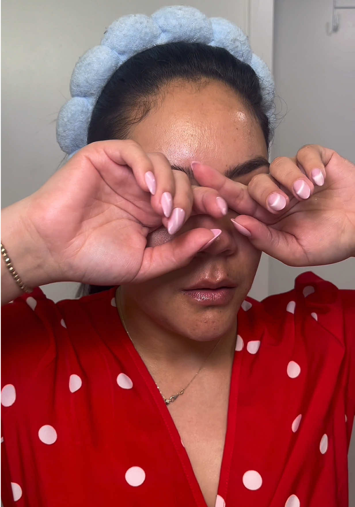 Me ha costado  un poco contarles esta parte de mi ,pero se que hay muchas mujeres como yo pasando por lo mismo y quiero decirles que no están solas… Sé perfectamente lo que se siente el ver mes tras mes pruebas de embarazo negativas, sin saber por qué si estás haciendo todo bien, se cuanta frustración cargas, estoy contigo ❤️‍🩹 #pcos #fertilityjourney #embarazo #pcospregnancy #pregnancy  @Conceptions Florida @TULA skincare @Alpyn Beauty @Makeup Revolution 