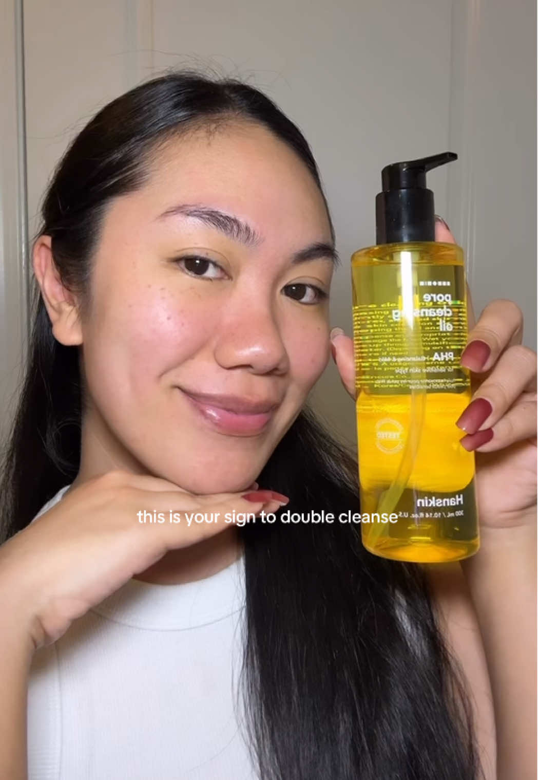 That post-cleanse glow hits different when your pores are actually clean 🥰 Double cleanse, double the glow — my pores are living their best life with Hanskin ✨ @Hanskin  #Hwahae #hanskin #porecleansingoil #cleansingoil #kbeauty @hwahae.US 