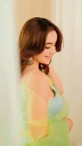 أبتسمي أنتي الجميلة ..وهم بقاياا جمالك ...❤️