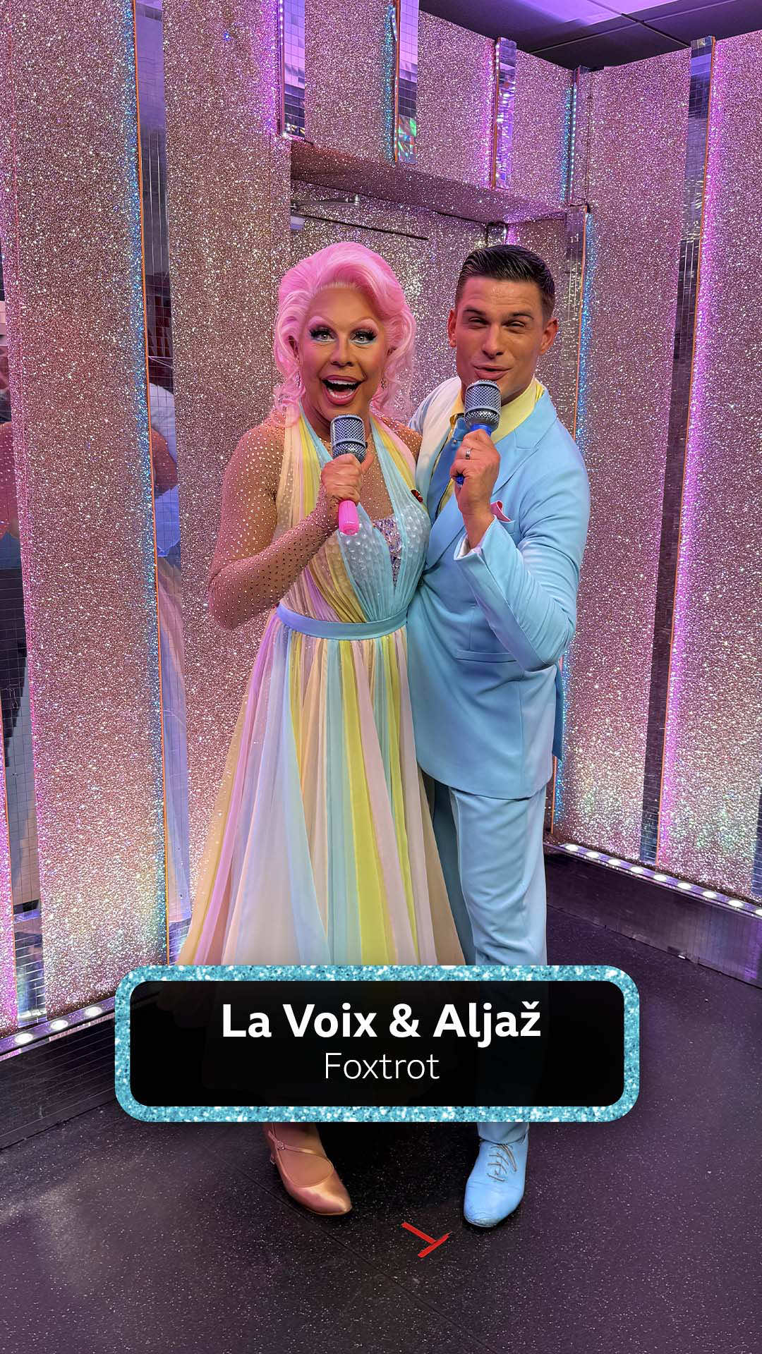 Elegant, effortless and pure pastel perfection! La Voix and Aljaz should be on cloud nine after that Foxtrot ☁️🌈 #Strictly 