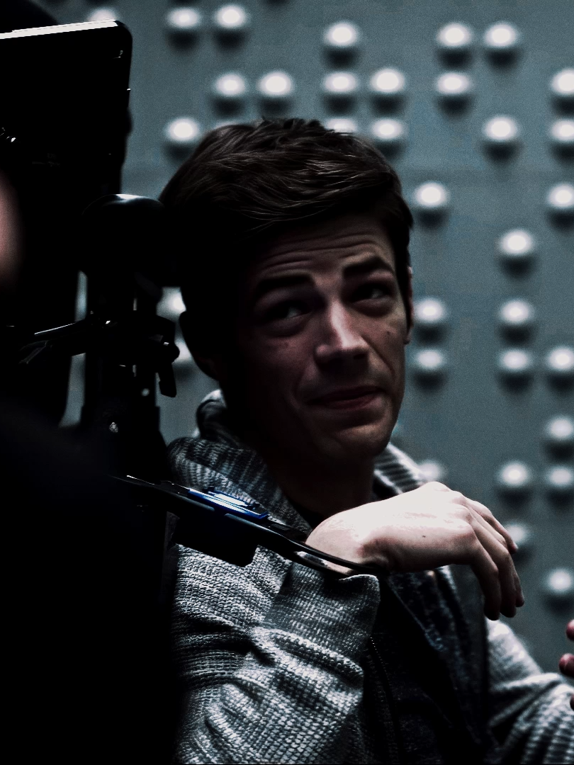 you barely flinch.. #theflash #eobardthawne #reverseflash #fyp #edit #ae