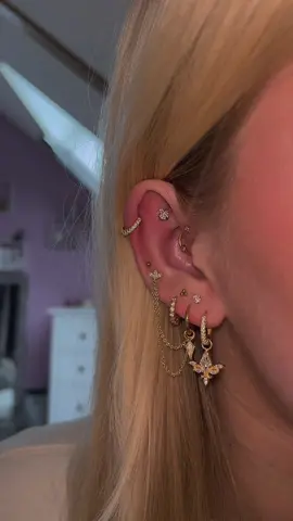 This earstack from @IMBER 😍 use my code MADELIEF15 for 15% off✨ #piercingstack #earstack #earinspo #earpiercings #earring 