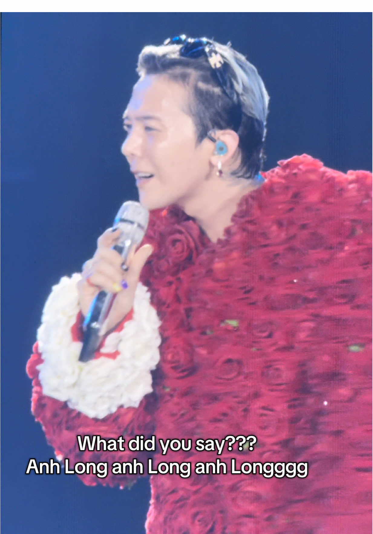 In Vietnam, we call “Anh Longggg”  Anh cứ về Việt Nam đi, tụi em sẽ cho anh thấy thế nào là fandom mạnh nhất :)))) #GD #concert #hanoi #vietnam #2025 