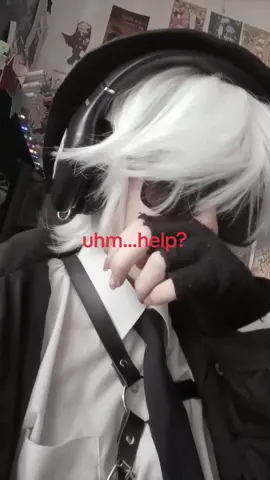 WHY TF IS MAFIOSO TOUCHING ME HELP???...😦#cosplay #mafiosoforsaken #chanceforsaken #forsakenroblox help