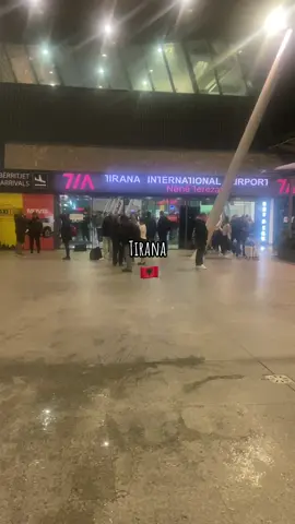 Una ciudad y un país por descubrir ❤️🙌#Tirana#Albania##viajar#wanderlust#viajerosausteros