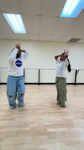 oorum blood! ft the iconic choreogrpher😝 #tamil #tamilsong #fyp #dance #kuthu @shriselva1 