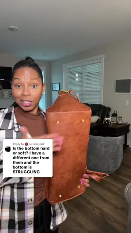 Replying to @👹 Yep there’s a hard bottom with the laptop bag. #TikTokShopBlackFriday #laptopbag #lovevook #giftideas #TikTokShopCyberMonday @Lovevook Bags @lovevook_official 